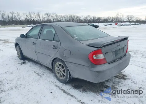 2002 Toyota Camry Se z USA, uszkodzony, nr VIN JTDBE32K820082573
